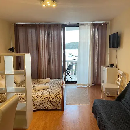 Apartments Ana By The Sea Lumbarda Exterior photo
