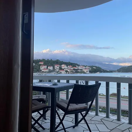 Apartments Ana By The Sea Lumbarda Exterior photo