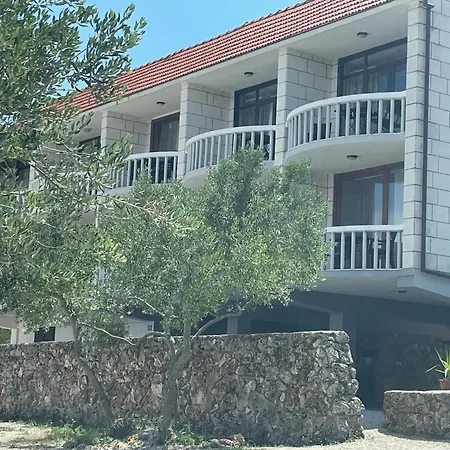 Apartments Ana By The Sea Lumbarda Exterior photo