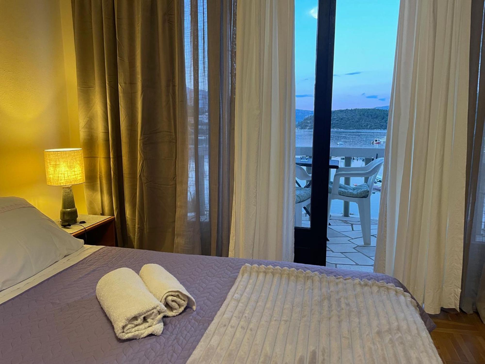 Ana By The Sea Apartment Lumbarda
