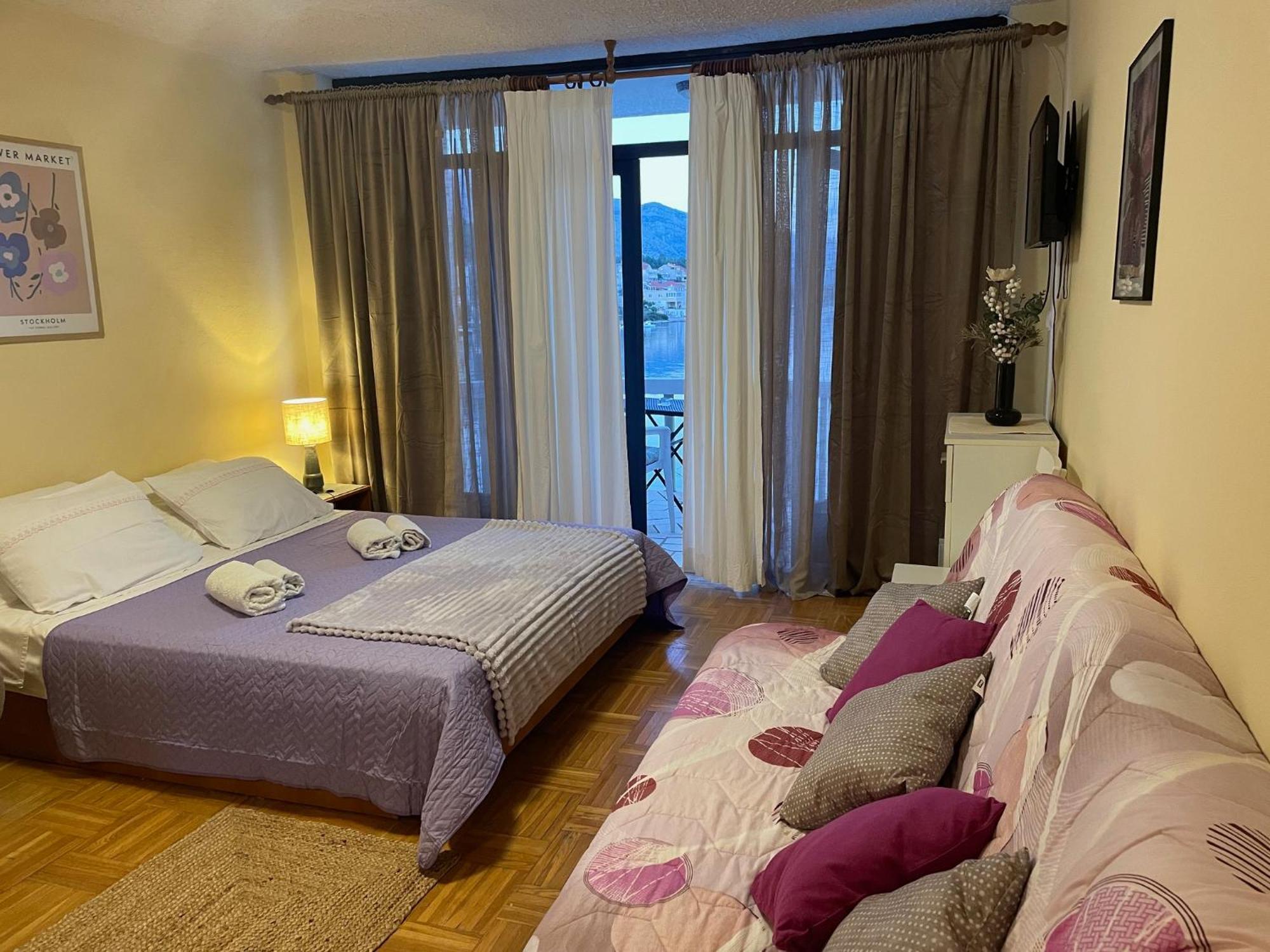 Apartment Ana By The Sea
